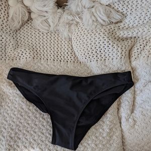 NWT Xhilaration cheeky scrunch-butt bikini bottom